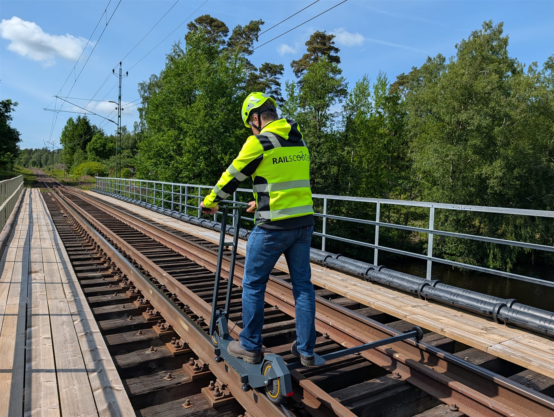 RS27 på rälsen